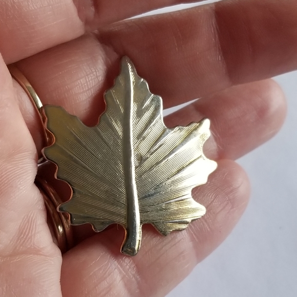 Vintage maple leaf brooch fall pin nature silver gold tone jewelry autumn - Picture 13 of 13